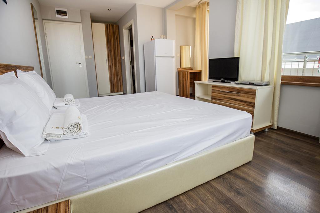 Jbh Hotel Sveti Vlas Eksteriør billede